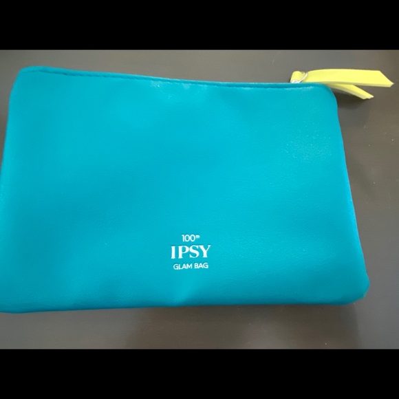Three Ipsy Makeup Bags NWOT with eyeshadow brush - Picture 7 of 11